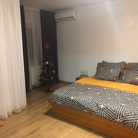 Studio In Крайова Екстер'єр фото